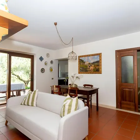 Ninetta Villa *